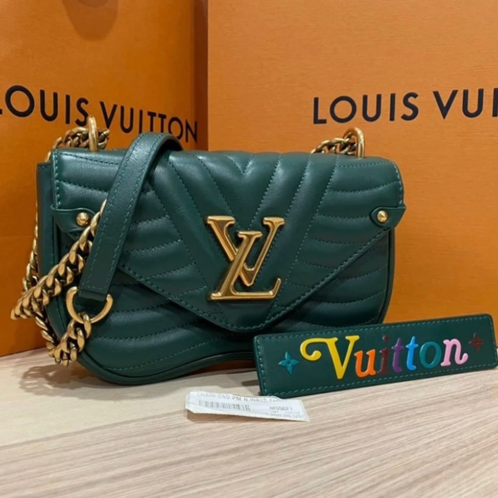 Louis Vuitton chain bag new wave pm